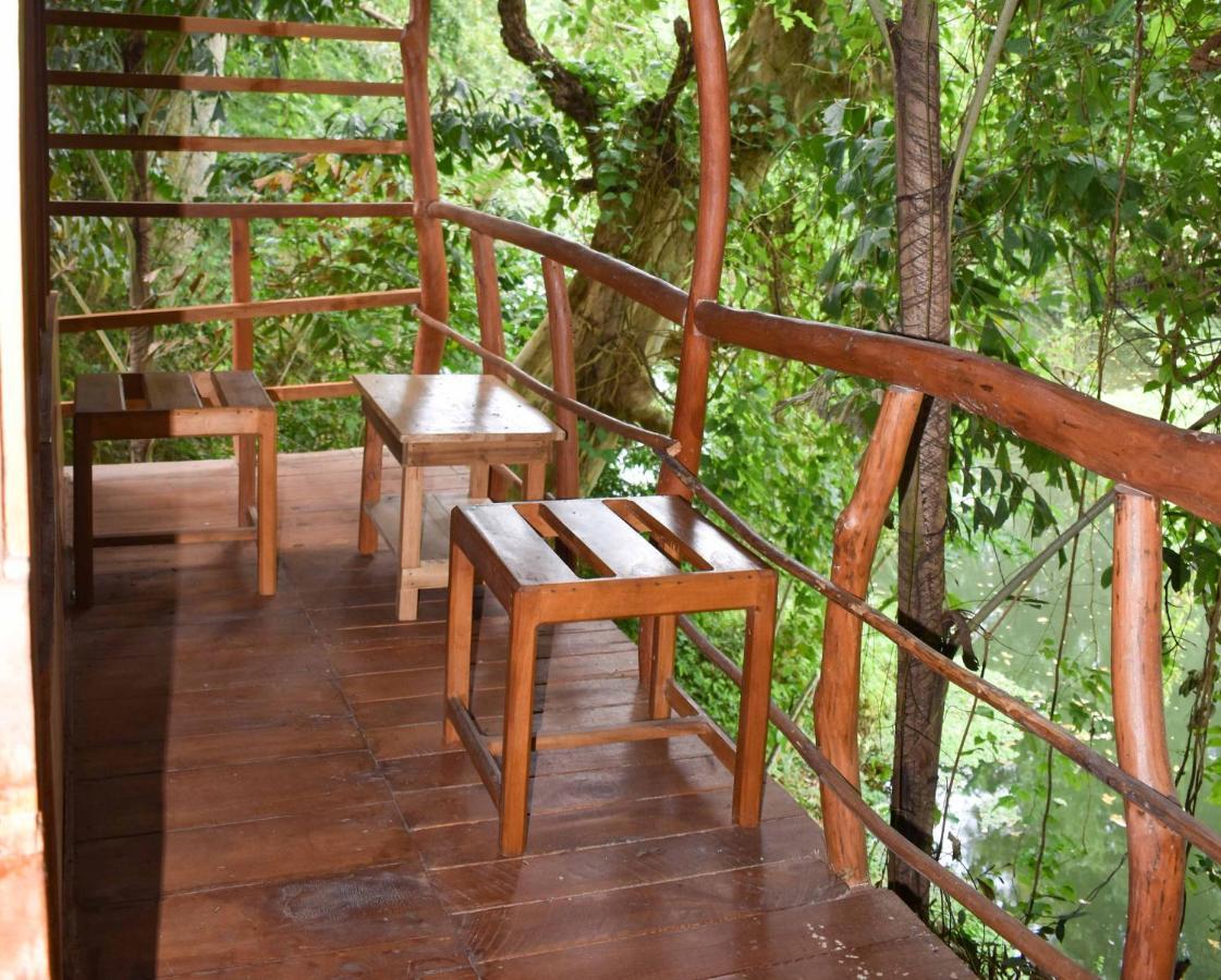 Kumbuk Tree House Villa Tissamaharama Exterior photo